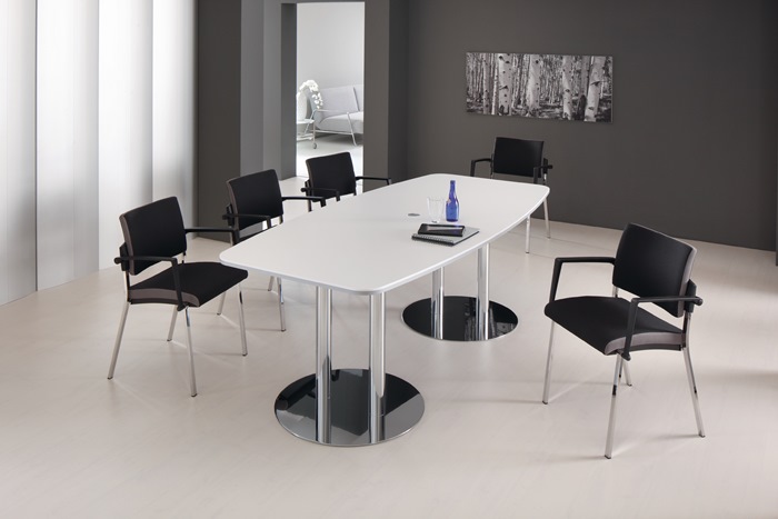 Konferenztisch B2200xT1030xH745 Nussbaumdekor m.verchromten Tischfüßen